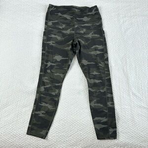 Athleta ultimate camo 7/8 tight